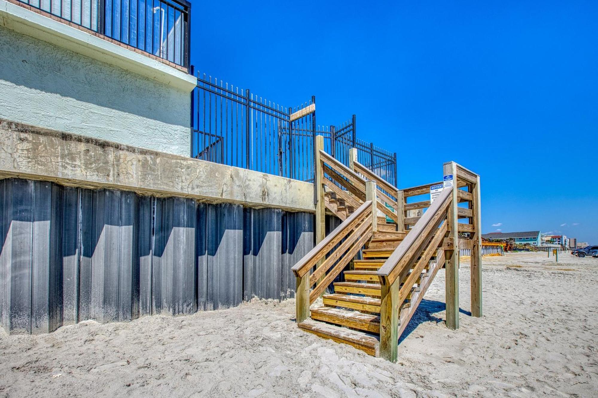 Ocean View With A Beachfront Pool At Ocean Trillium Condo ~ 602 New Smyrna Beach Eksteriør billede