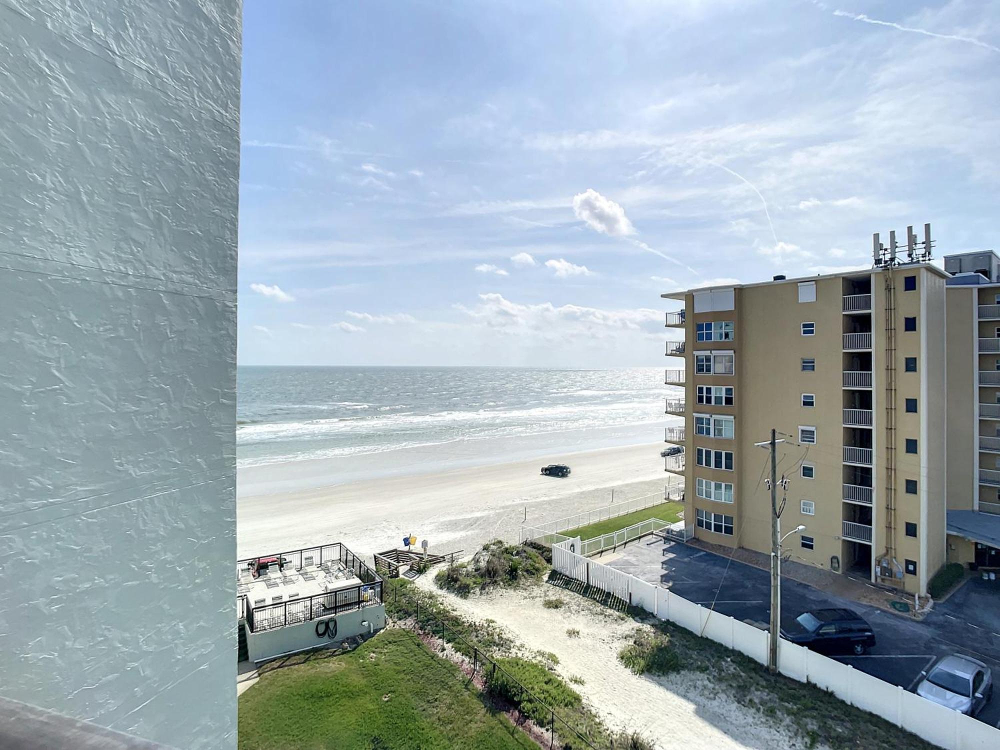 Ocean View With A Beachfront Pool At Ocean Trillium Condo ~ 602 New Smyrna Beach Eksteriør billede